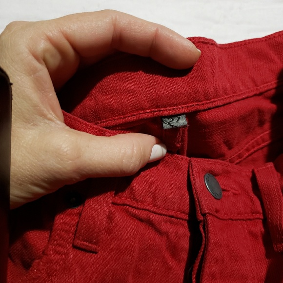 Adorable red shorts - Picture 3 of 3